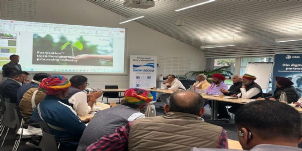 डेनमार्क गए किसानों एवं पशुपालकों ने एग्रो फूड पार्क का विजिट किया