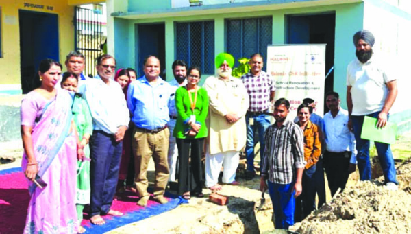 शिलान्यास के दौरान