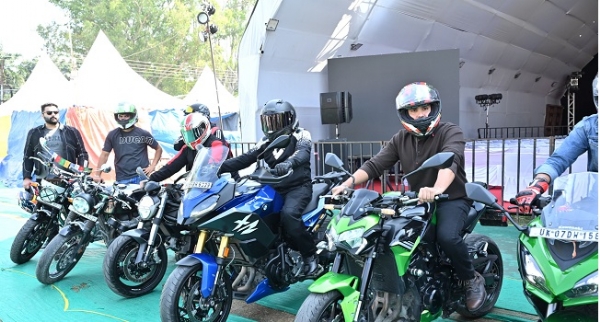 विरासत महोत्सव में सुपर बाइक रैली विरासत महोत्सव में सुपर बाइक रैली