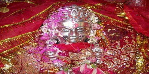 कुदरगढ़ की दिव्य गाथा: जहां देवी दुर्गा ने किया था असुरों का संहार, आज भी गूंजती है आस्था की घंटियां