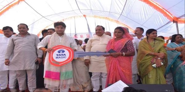 केंद्रीय मंत्री सिंधिया की मानवीय पहल, हादसे की अनाथ नवजात बच्ची का लिया संरक्षण