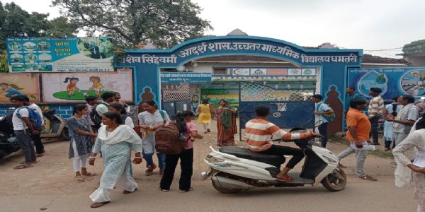 26 परीक्षा केंद्रों में पांच हजार से अध‍िक अभ्‍यर्थियों ने दी वार्ड ब्वाय और वार्ड आया की भर्ती परीक्षा