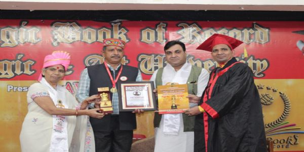 सिरमौर के पर्यावरण प्रेमी विजय कुमार आजाद को मिला पर्यावरण आइकॉन राष्ट्रीय अवॉर्ड