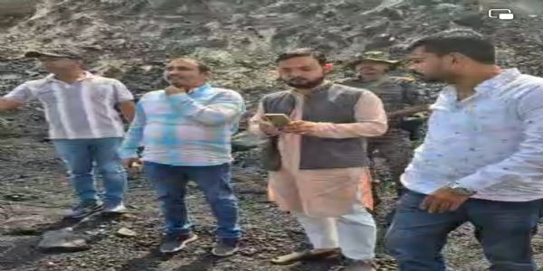 विधायक ने किया बोकारो रेलवे साइडिंग और निर्मल ग्राम का निरीक्षण