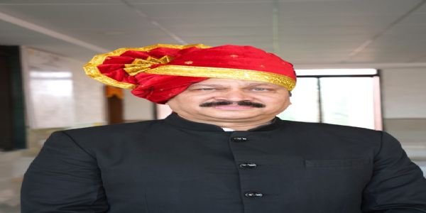 रानाडे ठाणे जेडपी के नए सीओ, ठाणे का अतिरिक्त कार्यभार