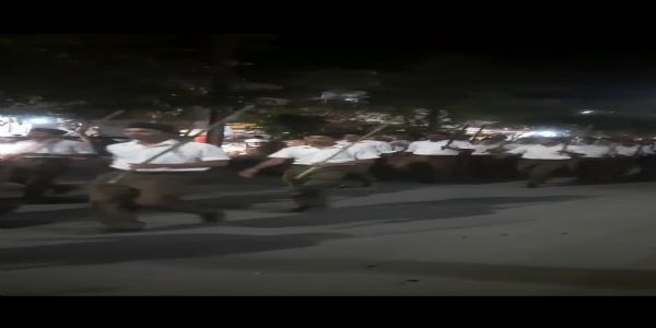 सिवनीः संघ के शताब्दी वर्ष पर सिवनी में महाविद्यालयीन छात्रों ने निकाला पथ संचलन