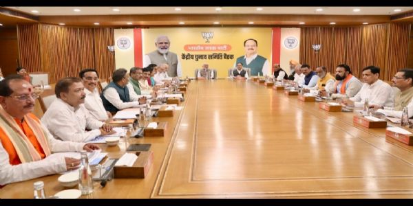 सीईसी की बैठक के बाद प्रधानमंत्री मोदी ने की वरिष्ठ नेताओं के साथ अहम बैठक, बिहार चुनाव की रणनीति पर मंथन