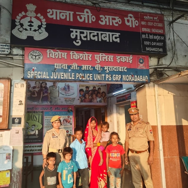 थाना राजकीय रेलवे पुलिस मुरादाबाद ने मां-बाप से बिछड़ी बिहार निवासी आठ साल की बेटी को परिजनों से मिलवाया