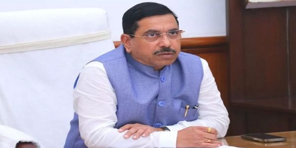 प्रल्हाद जोशी का फाइल फोटो