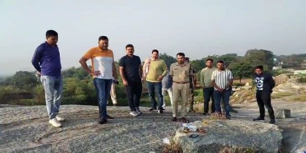 कुख्यात अपराधी सुजीत सिन्हा गिरोह के साथ पुलिस मुठभेड़ ,एक अपराधी को लगी गोली