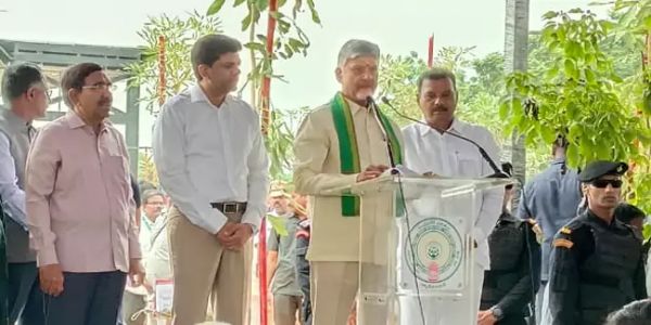 राज्य का पुनर्गठन बिना सोचे समझे तत्कालीन केंद्र सरकार ने के किया था -चंद्रबाबू नायडू