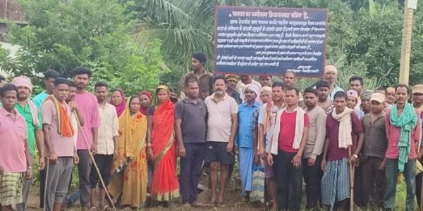 कांकेर के ग्राम टेकाठोडा में पास्टर-पादरियों के प्रवेश पर रोक, ग्रामीणों ने लगाया बोर्ड