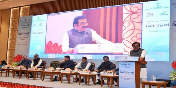 गति शक्ति ने सड़क निर्माण को विज्ञान और तकनीक से जोड़ा : राकेश सिंह