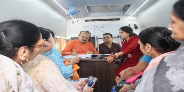 मंत्री आशीष सूद ने जनकपुरी में तीन करोड़ के विकास कार्यों का किया शुभारंभ