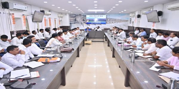 किसान हित सर्वोपरि धान खरीद में कोई पात्र कृषक न छूटे : कलेक्टर