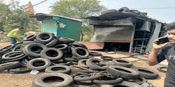 विदिशा में टायर-ट्यूब की दुकान में आग लगने से मची अफरा-तफरी, लाखों के नुकसान का अनुमान