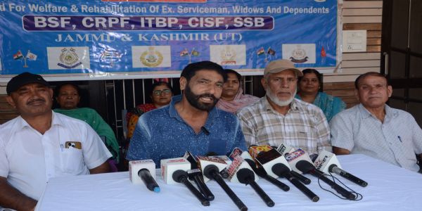 एक्स-सीपीएमएफ वेलफेयर एसोसिएशन ने अर्धसैनिक बलों की लंबित मांगों पर सरकार का ध्यान आकर्षित किया