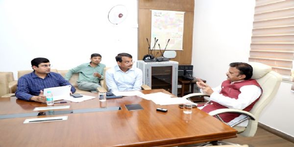 मप्रः उप मुख्यमंत्री शुक्ल ने की रीवा जिले की नल-जल योजनाओं की वृहद समीक्षा