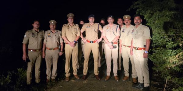मुठभेड़ में हाथरस के तीन हिस्ट्रीशीटर गिरफ्तार, दो को गोली लगी