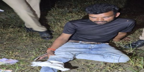 मुठभेड़ में अंतरराज्यीय एक बदमाश गिरफ्तार, पैर लगी गाेली