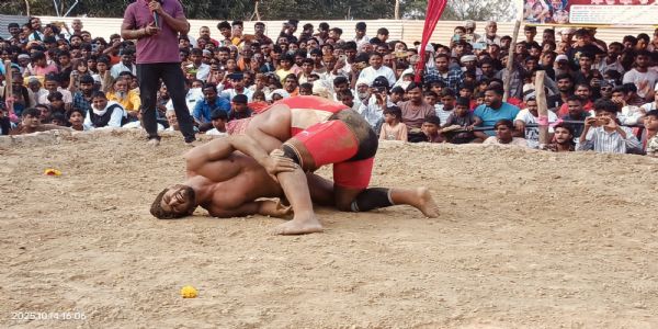 मौसम अली पहलवान बने देवा मेला के चैम्पियन