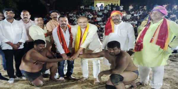 जौनपुर के केशरी सोनू ने जीती 51 हजार की इनामी राशि
