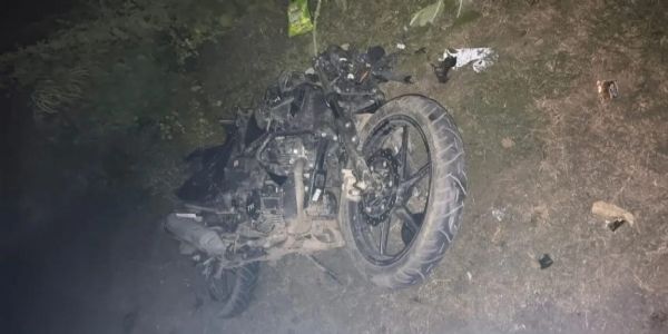 महाेबा : ट्रैक्टर-बाइक की भिड़ंत में दो छात्रों की मौत