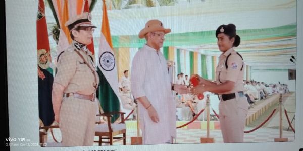 खड़गपुर डिवीजन में बहादुरी का सम्मान आरपीएफ कर्मी को बहादुरी पदक से नवाजा गया
