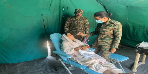 भारतीय सेना की व्हाइट नाइट कोर ने राजौरी के सीमावर्ती गाँवों के लिए दंत चिकित्सा शिविर का किया आयोजन