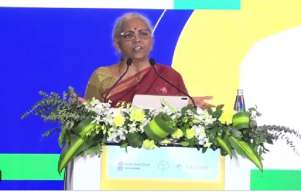 ‘किसान प्रशिक्षण एवं साझा सुविधा केंद्र’ के उद्घाटन पर संबोधित करते वित्त मंत्री ‘किसान प्रशिक्षण एवं साझा सुविधा केंद्र’ के उद्घाटन पर संबोधित करते वित्त मंत्री