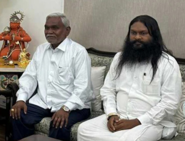 पूर्व मुख्यमंत्री चंपाई सोरेन और बाबूलाल सोरेन की फाइल फोटो