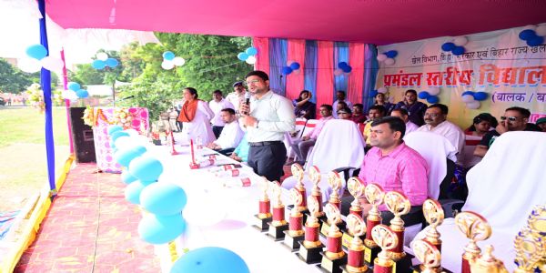 पूर्णिया में प्रमंडल स्तरीय स्कूली खेलकूद प्रतियोगिता का शुभारंभ, 350 छात्र-खिलाड़ियों ने लिया हिस्सा