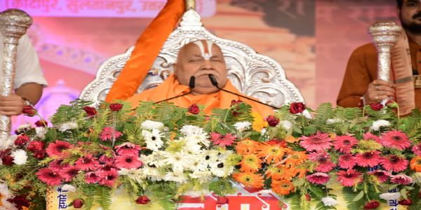 जाति रहे लेकिन नहीं होना चाहिये जातिवाद : स्वामी रामभद्राचार्य
