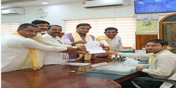 मुख्यमंत्री ने सांसद कृपानाथ मल्लाह को जन्मदिन पर दी शुभकामनाएं