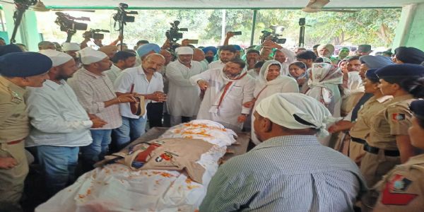 आईपीएस वाई पूरन कुमार का राजकीय सम्मान के साथ अंतिम संस्कार