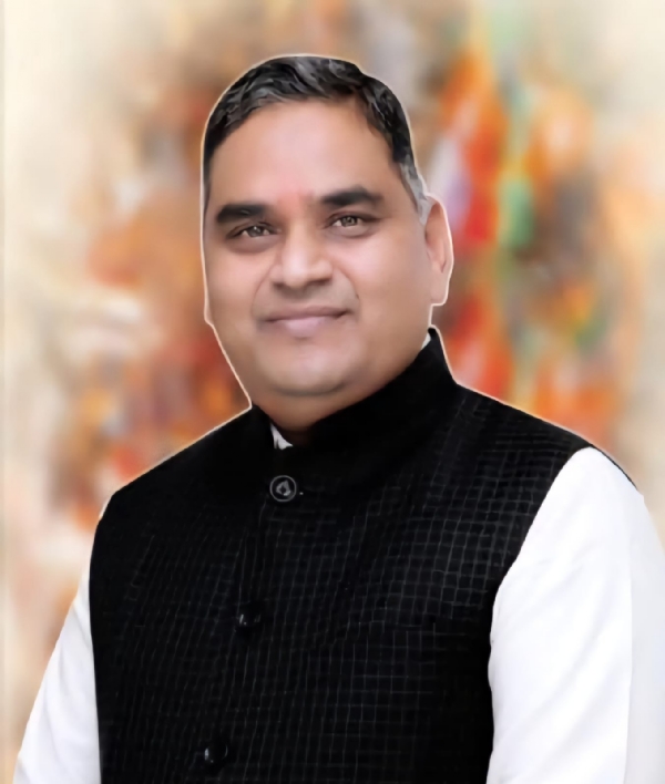सहकारिता मंत्री गौतम दक।