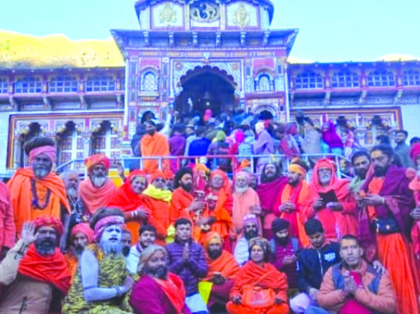 छड़ी यात्रा के दौरान