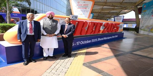 प्रधानमंत्री मोदी के नेतृत्व में भारतीय रेलवे तेजी से कर रहा आधुनिकीकरण : रेल राज्य मंत्री रवनीत सिंह