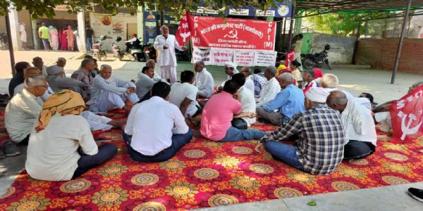 जींद : जनसमस्याओं पर नागरिक अस्पताल में दिया धरना