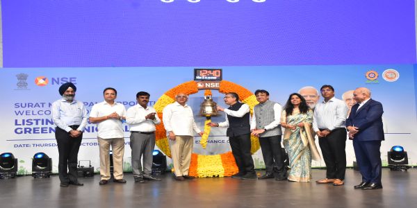 गुजरात के मुख्यमंत्री ने सूरत मनपा के म्युनिसिपल ग्रीन बॉण्ड की मुंबई एनएसई में बेल रिंगिंग कर कराई लिस्टिंग