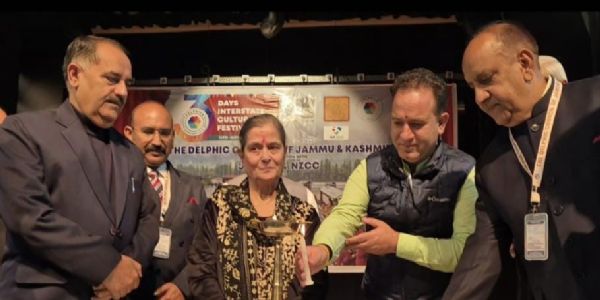 सुनील शर्मा ने श्रीनगर के टैगोर हॉल में सांस्कृतिक कार्यक्रम का किया उद्घाटन
