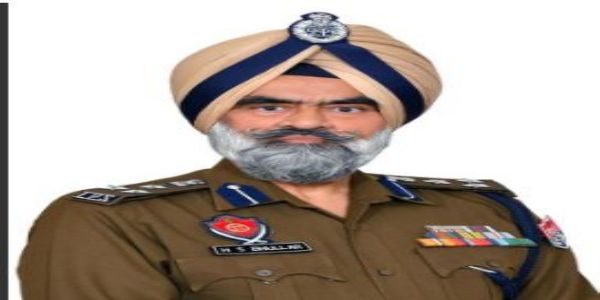 पंजाब में राेपड़ रेंज के डीआईजी काे सीबीआई ने पांच लाख रुपये की रिश्वत लेते दबाेचा