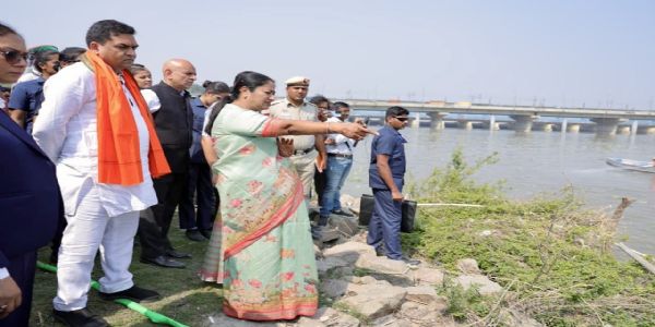(अपडेट) मुख्यमंत्री ने कालिंदी कुंज पर यमुना की स्वच्छता तैयारियों का किया निरीक्षण, बोलीं- छठ पर नहीं दिखाई देगा झाग