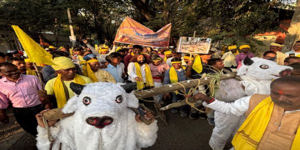पहली बार निकली सोहराई पदयात्रा, परंपरागत खुशबू से महकी रांची की फिजा