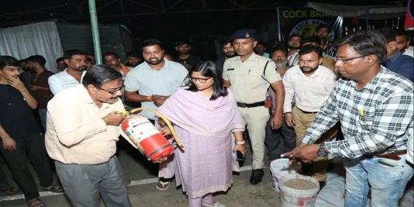 ग्वालियरः आतिशबाजी बाजार का कलेक्टर ने किया निरीक्षण