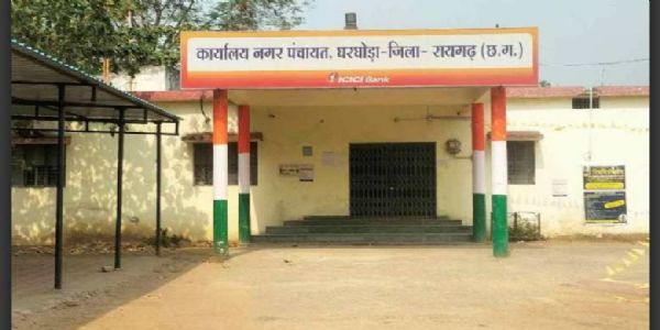 भ्रष्टाचार की भेंट चढ़ी वार्ड 5 की नवनिर्मित साढ़े छह लाख की सड़क