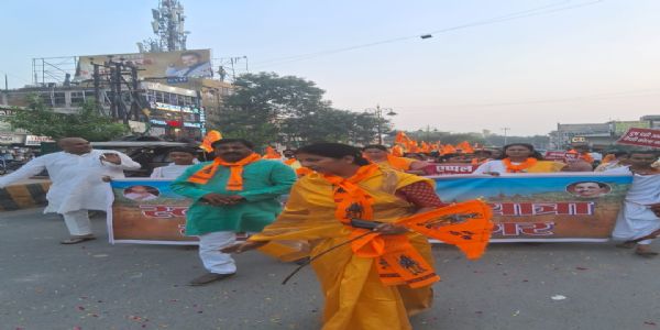 वाराणसी में स्वदेशी जागरण मंच ने स्वदेशी संदेश यात्रा निकाली