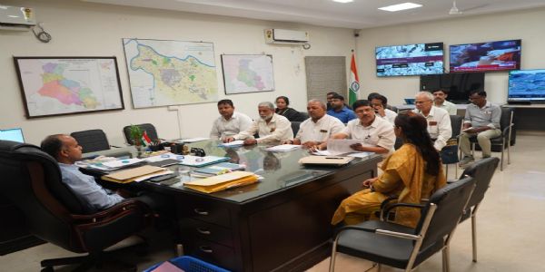 उपायुक्त ने की राजनीतिक दलों के प्रतिनिधियों के साथ बैठक, दिये निर्देश