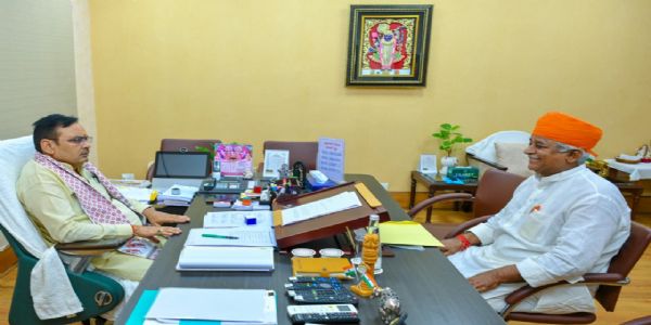 मुख्यमंत्री से मिले विधायक व्यास, गोचर अधिग्रहण प्रस्ताव को खारिज करने की पैरवी की