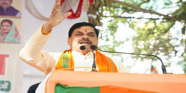 बिहार में चुनावी सभाओं को संबोधित करते हुए मुख्यमंत्री मोहन यादव